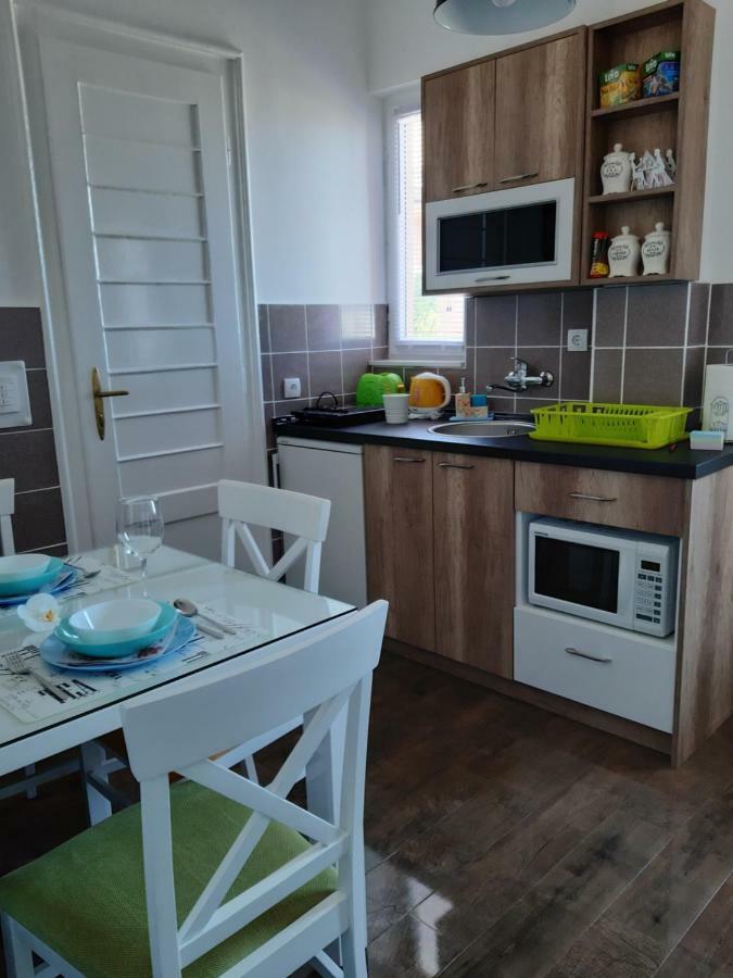 Apartment Zorana-Center Novi Sad Buitenkant foto