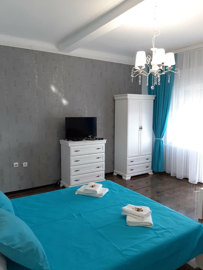 Apartment Zorana-Center Novi Sad Buitenkant foto