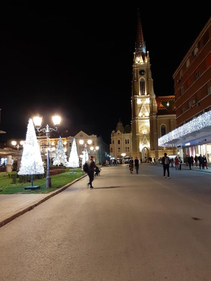 Apartment Zorana-Center Novi Sad Buitenkant foto